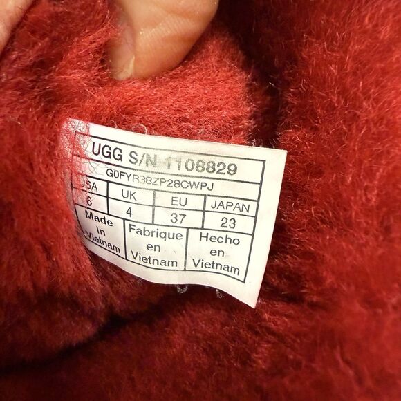 Uggs Red Short Boots With Striped Christmas Bows Rare Women’s Size 6 - Picture 9 of 12